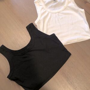 Small Black And White Tank Top Lot